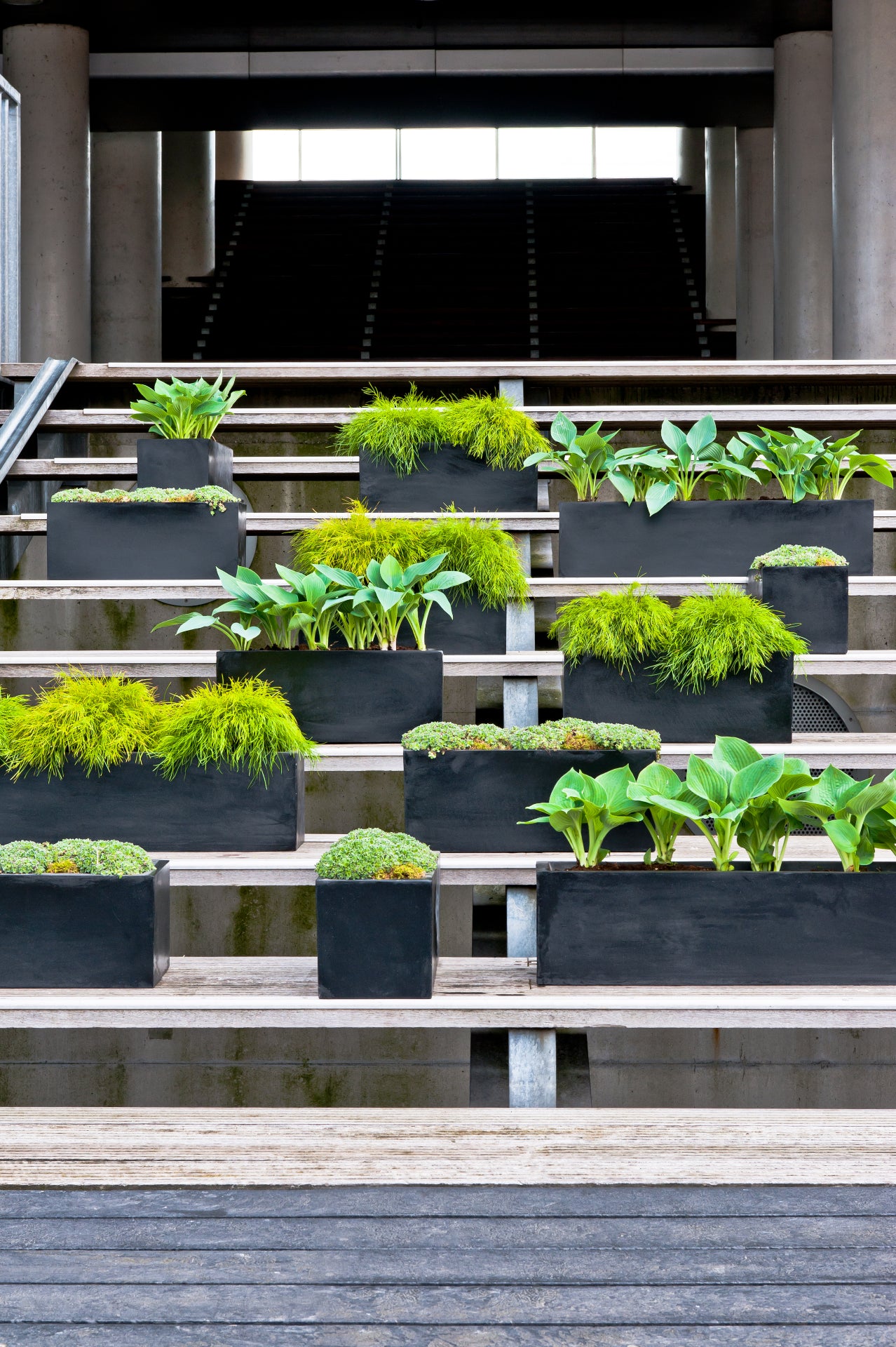 BALCONY • NATURAL